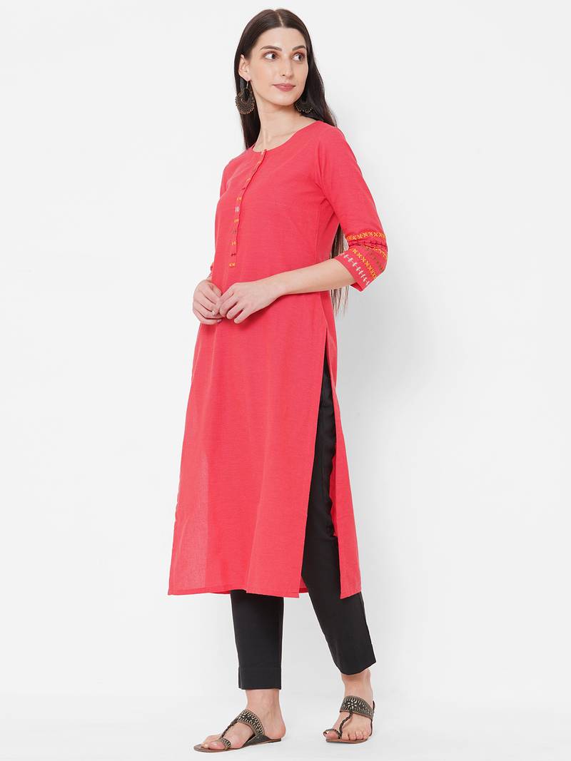 Cotton kurta with embroidery on sleeves