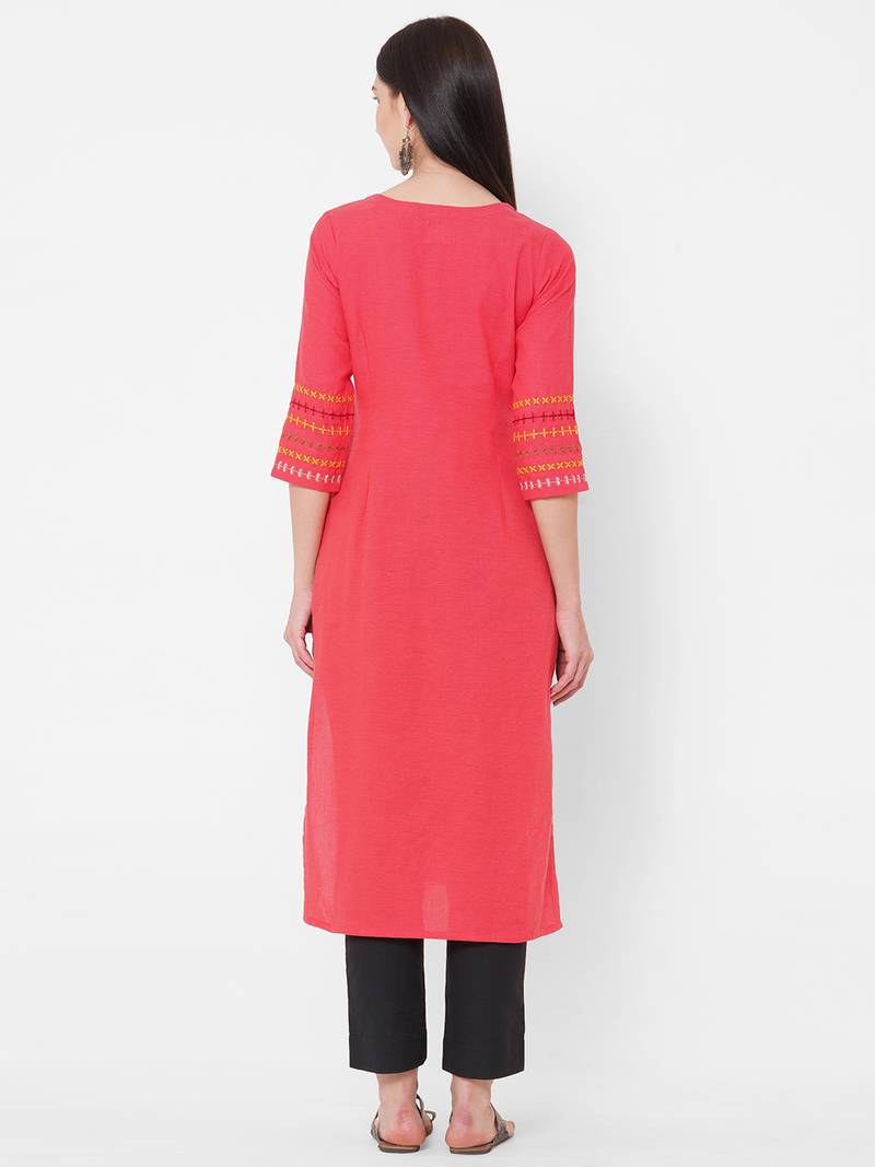 Cotton kurta with embroidery on sleeves