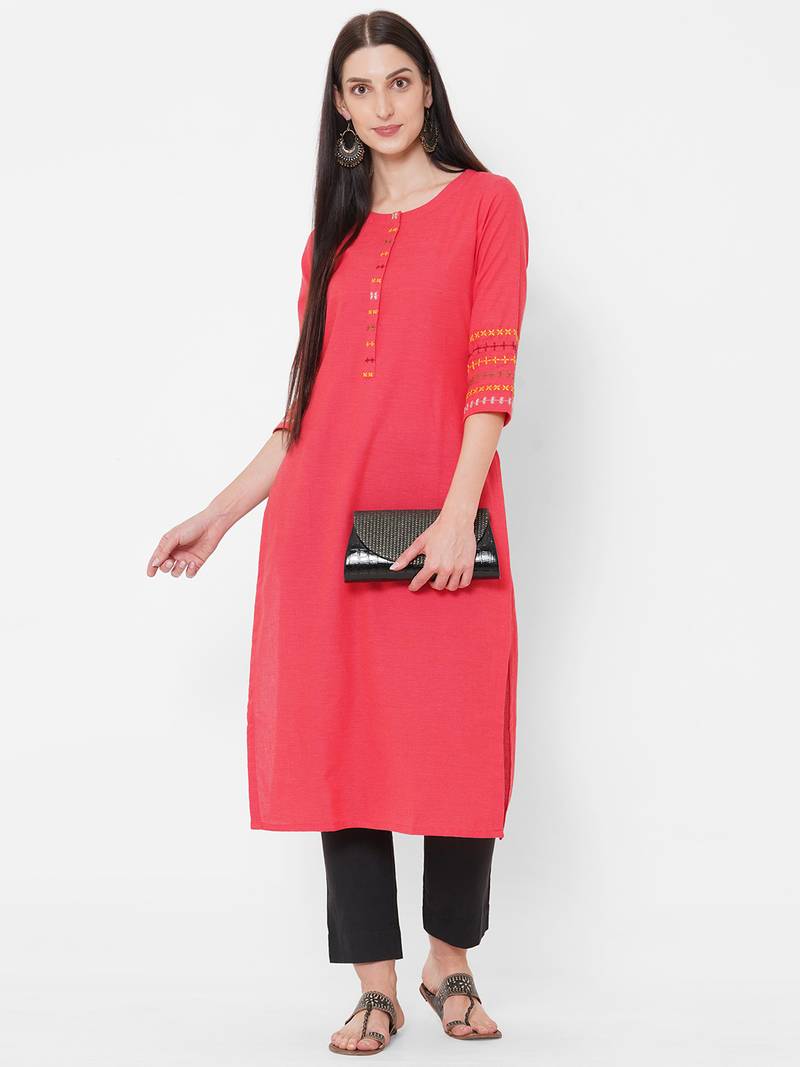 Cotton kurta with embroidery on sleeves