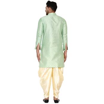 Green printed banarasi men-kurtas 4