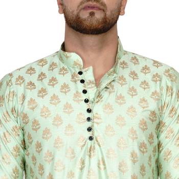Green printed banarasi men-kurtas 5