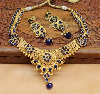 Blue agate necklaces 1