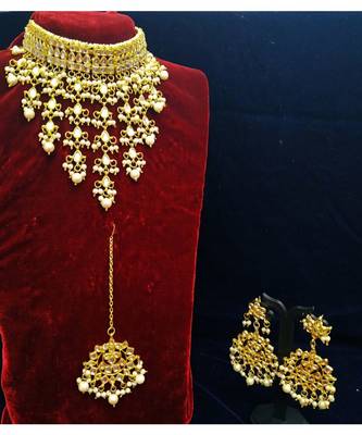 Transparent Colored Kundan Stone Studded Designer Choker Set 1