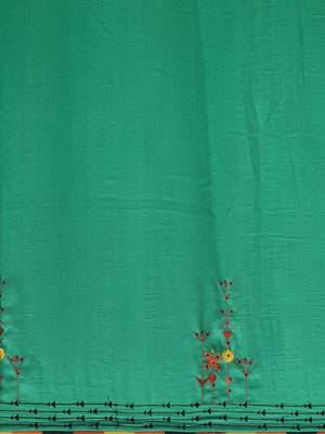 Green embroidered silk_blend saree with blouse 4