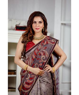 Shraddha arya Grey woven tussar_silk saree with blouse 5