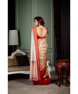 Shraddha arya Cream woven silk blend saree with blouse 5