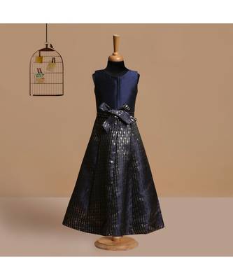 silk_blend blue embroidered   Gown and   Jacket 5