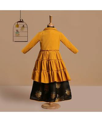 silk_blend gold embroidered   Gown and   Jacket 2