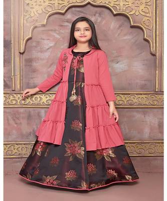 silk_blend pink embroidered   Gown and   Jacket 1