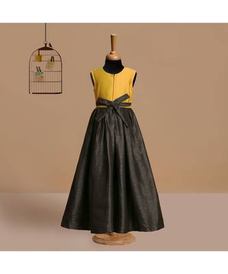 silk_blend gold embroidered   Gown and   Dupatta 5
