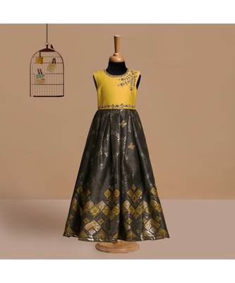 silk_blend gold embroidered   Gown and   Dupatta 6