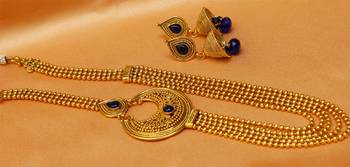 Blue agate necklaces 1