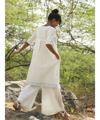 white plain linen kurtis 4