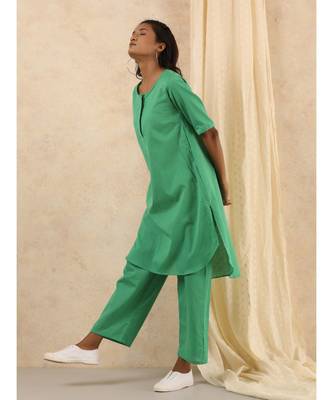 green plain linen kurtis 2