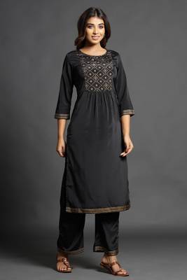 Black plain crepe ethnic-kurtis 3