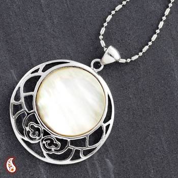 Round Shell Silver Pendant 1