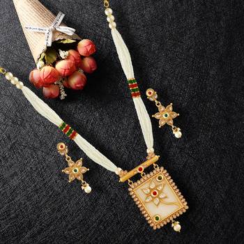 Multicolor
 mother of pearl jewellery 2