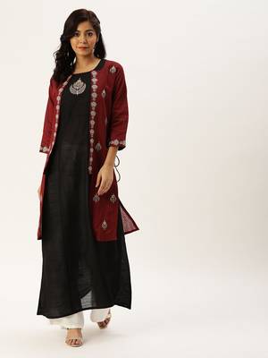 Women Black Solid A Line Kurta With Maroon Jacket 1