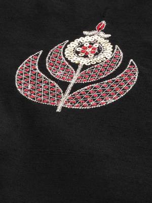 Women Black Solid A Line Kurta With Maroon Jacket 5