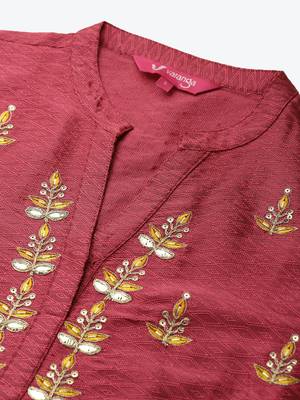 Women Coral Pink Embroidered Straight Kurta 5
