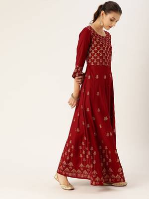 Women Maroon & Gold Toned Printed Anarkali Kurta 3