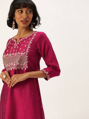 Women Magenta Pink Yoke Design Straight Kurta 2
