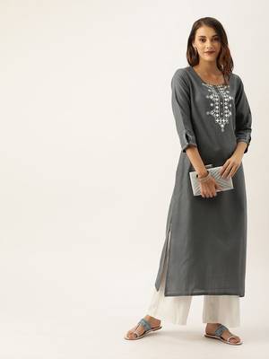 Women Grey Yoke Design Mirror Work Straight Kurta 2