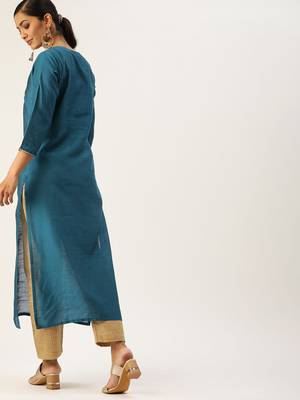 Women Teal Blue Yoke Design Straight Kurta With Sequins 3