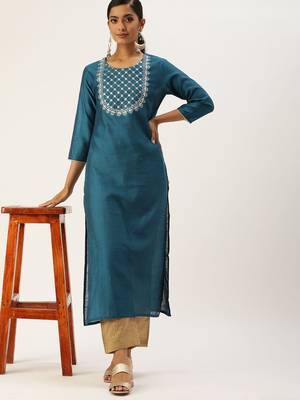 Women Teal Blue Yoke Design Straight Kurta With Sequins 4