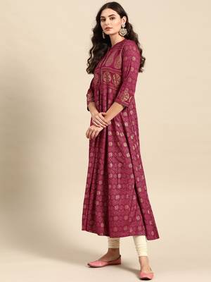 Women Magenta & Golden Paisley Printed A Line Kurta 2