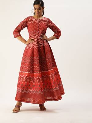 Women Maroon & White Printed Styled Back Anarkali Kurta 5