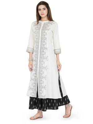Women White & Black Printed A Line Kurta 2