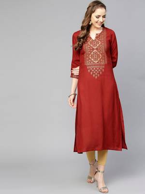 Women Maroon Foil Print Yoke Design Straight Kurta 1