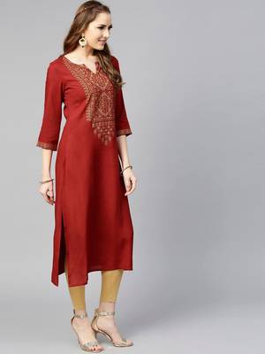 Women Maroon Foil Print Yoke Design Straight Kurta 2