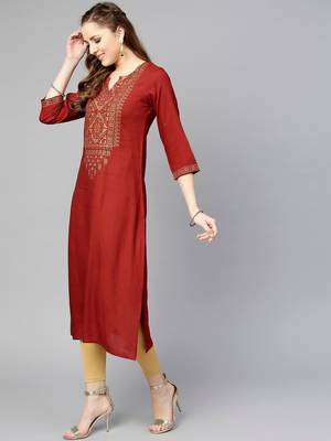 Women Maroon Foil Print Yoke Design Straight Kurta 3