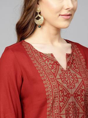 Women Maroon Foil Print Yoke Design Straight Kurta 5