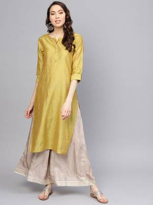 Women Green Dual Toned Solid Straight Kurta 5