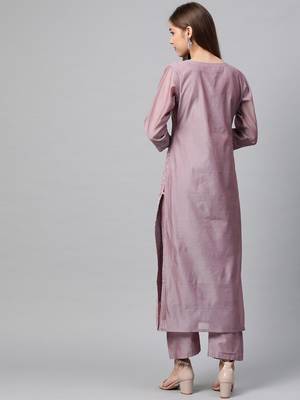 Women Mauve Printed Kurta With Trousers 2