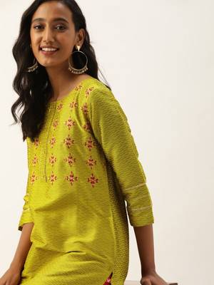 Women Lime Green Embroidered Straight Kurta 3