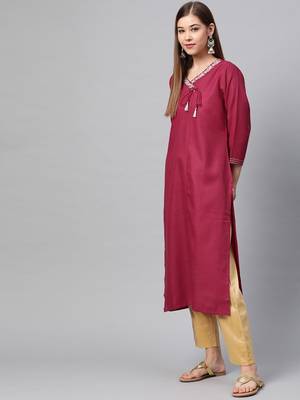 Women Magenta Embroidered Straight Kurta 2