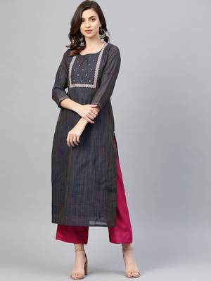 Women Navy Blue & Pink Zari Yoke Design Straight Kurta 5