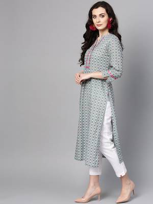 Women Sea Green & Off White Printed Straight Kurta 2