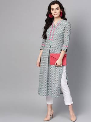 Women Sea Green & Off White Printed Straight Kurta 4