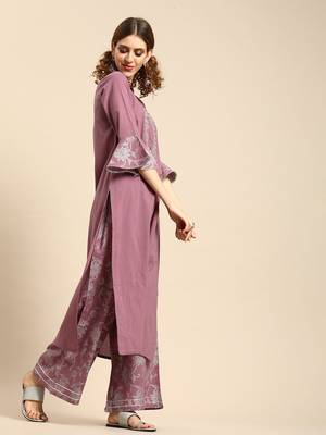 Mauve Zari Embroidered Straight Kurta With Overall Elasticated Printed Straight Palazzo 2