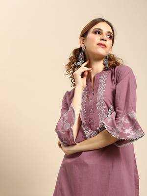 Mauve Zari Embroidered Straight Kurta With Overall Elasticated Printed Straight Palazzo 3