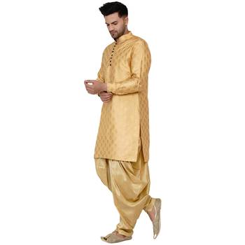 Gold printed banarasi dhoti-kurta 3