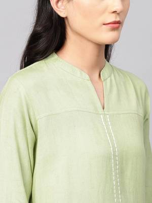 varanga women sea green solid straight kurta 4
