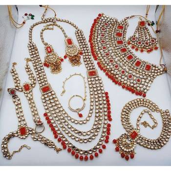 Multicolor necklaces 1