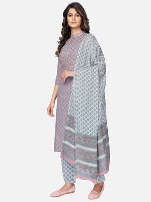 Women's Printed & Sequience Work Straight Cotton Light Pink Kurta With Pant & Dupatta 4