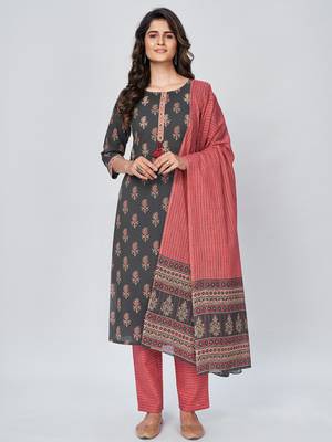 Women's Printed & Embroidered Straight Cotton Grey Kurta With Pant & Dupatta 1